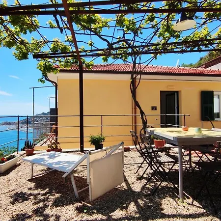 Casa Della Vite * Imperia